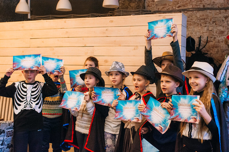 Как отметить Новый год классом — идеи для младших школьников в Владимире